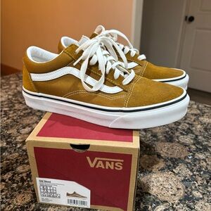 Vans Old Skool, Golden Brown/White, Wns size 7.5, EUC